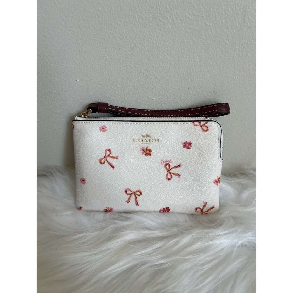 Coach Small Wristlet Chalk White Bow Print Coated Canvas Excellent